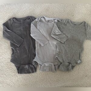 Gerber Gray Long Sleeve One Pieces Set